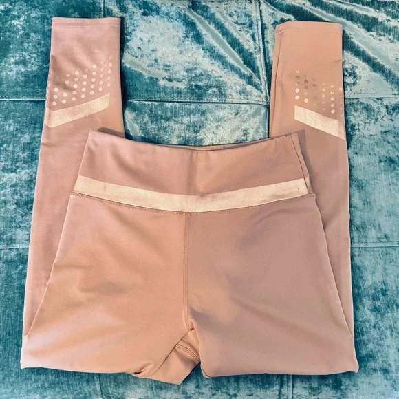 LIKE NEW.  BSP (BETTER SPORTS PERFORMANCE) YOGA PANTS. - Picture 7 of 10